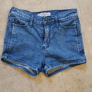 Hlister high rise shorts